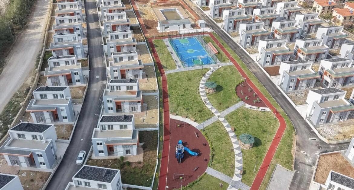 Adana Şambayadı anahtar teslim lüks villa projesi dış cephe uygulaması.
